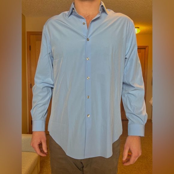 Van Heusen Button Up - Picture 1 of 6
